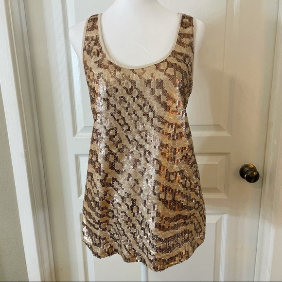 3/$20 Sweetly Wonderful sequin tank top - Picture 1 of 5
